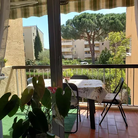2 Pieces Climatise 4 Personnes Apartman